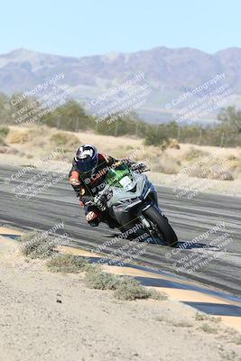 media/Dec-04-2025-Racers Edge (Thu) [[5ebc9f124d]]/3-B Group/3-Session 2 (Turn 7 Inside)/